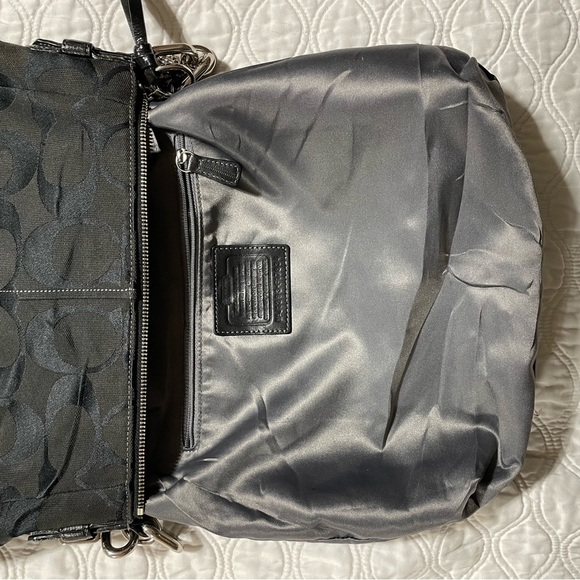 Coach Chelsea Ashlyn Black Signature Shoulder Bag No. 17834 - Picture 3 of 4